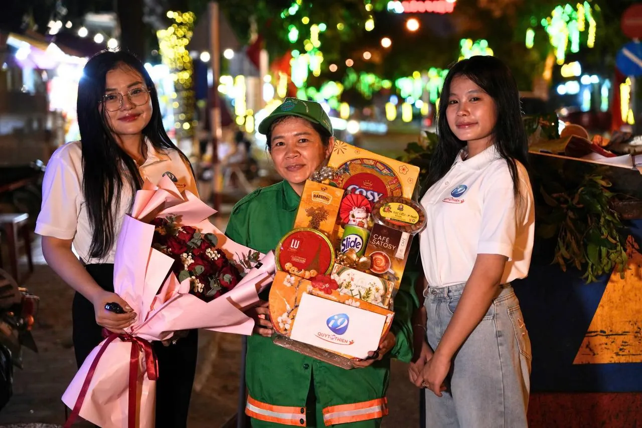 Hỗ trợ Trực tuyến qua Chat