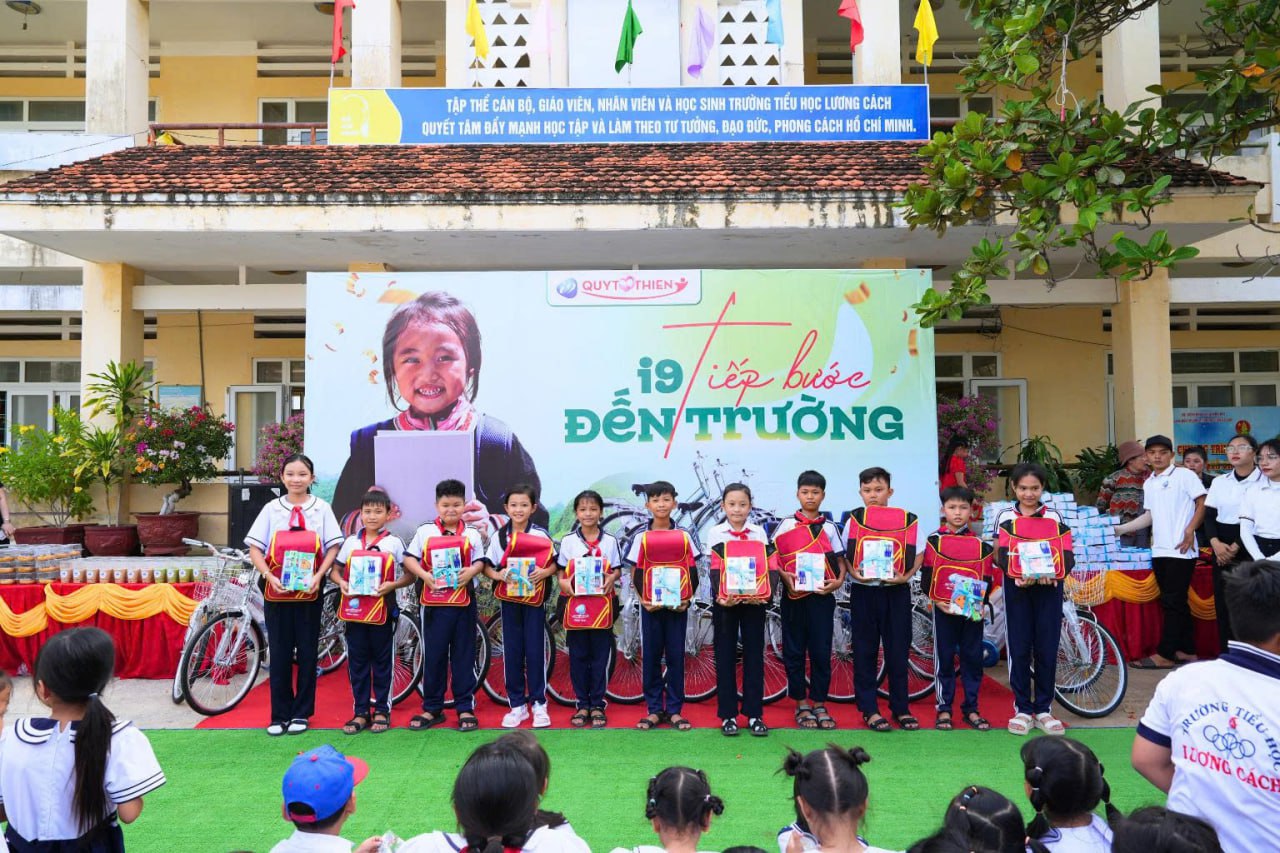 Gửi Email Hỗ trợ khách hàng